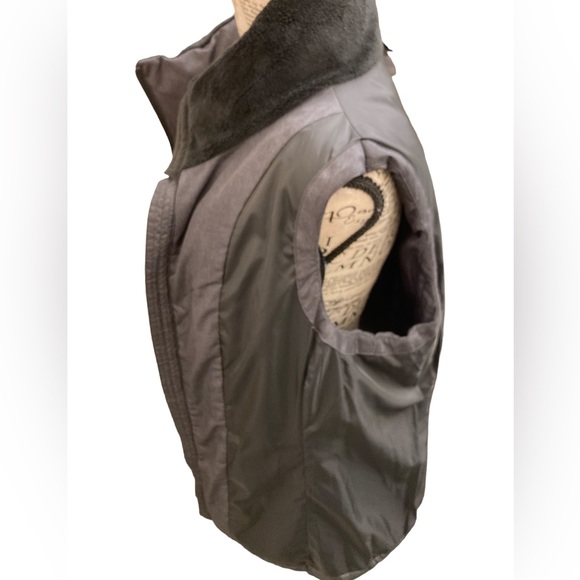 Puffer Vest Jacket Snow Ski Wear by Champion Large Gray & Black EUC - Picture 14 of 15